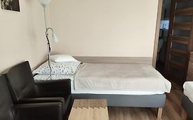 Apartamenty i pokoje u Kryni
